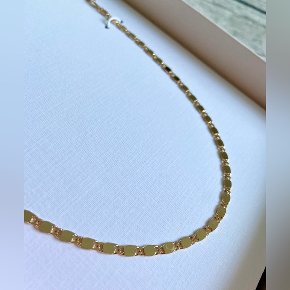 New, In box. Beautiful golden chain necklace. Adjustable length. - Picture 3 of 9